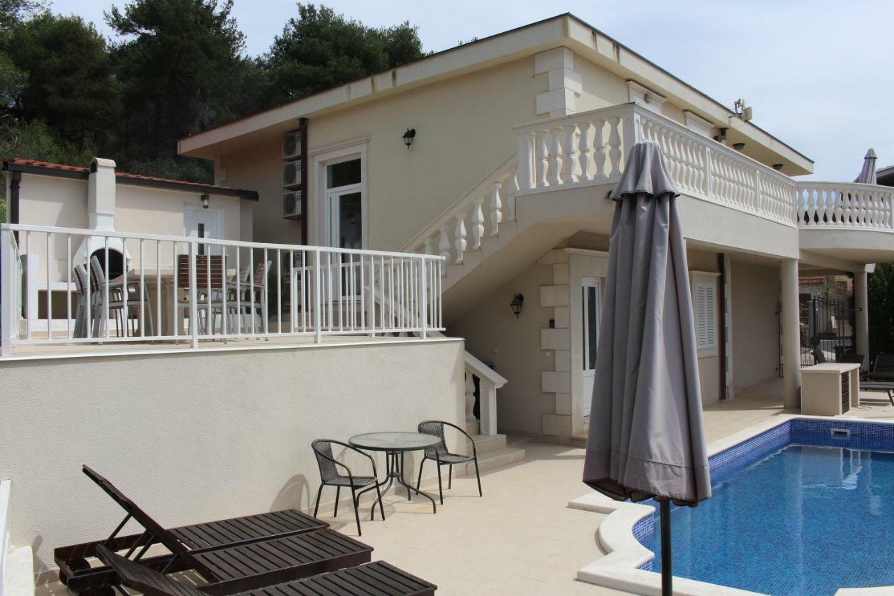 Villa Lizzi Trogir Luaran gambar