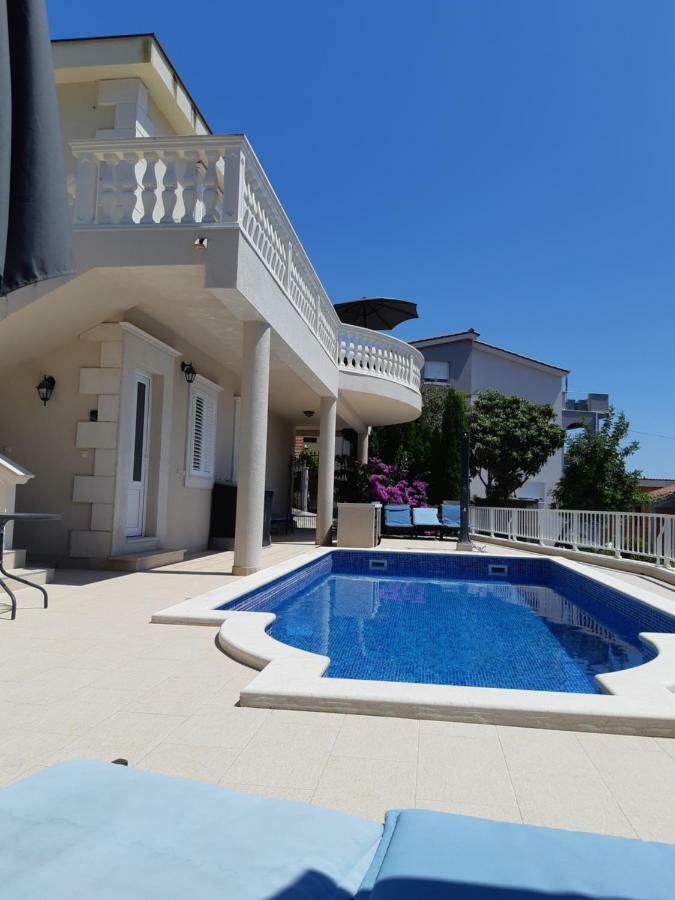 Villa Lizzi Trogir Luaran gambar